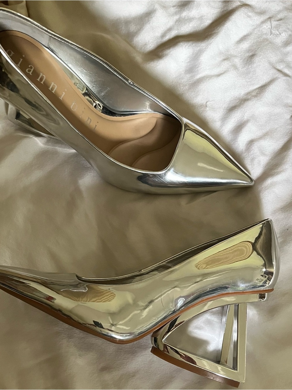 GIANNI BINI~METALIC/MIRROR~Pointed-Toe Pumps with Sculptural Heel~6.5